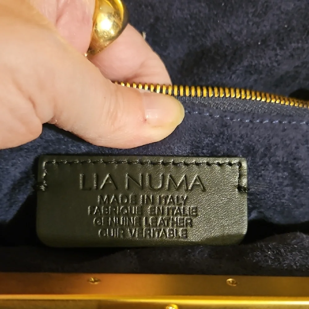 Elegant Black Satchel Bag - Picture 7 of 7